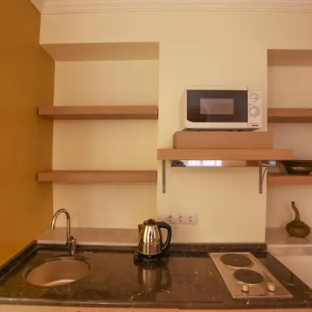Accommodatie bij particulieren Comfortable Flat With Jacuzzi Near Hadrian's Gate Antalya