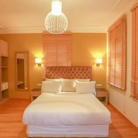Kwatera prywatna Comfortable Flat With Jacuzzi Near Hadrian's Gate Antalya
