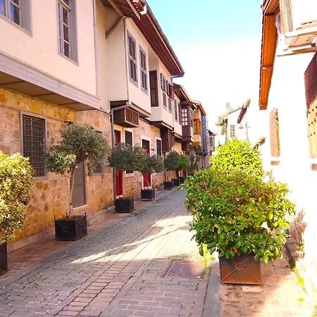 Comfortable Flat With Jacuzzi Near Hadrian's Gate * Antalya