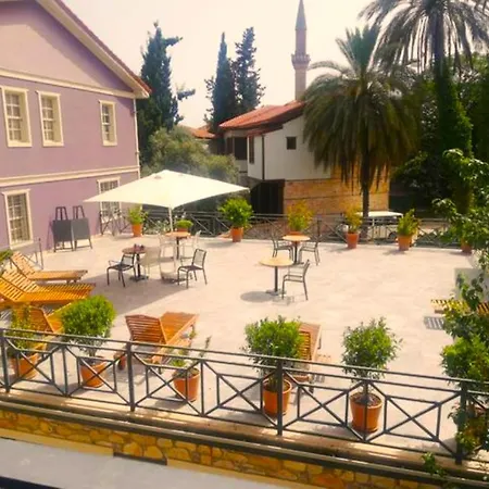 Comfortable Flat With Jacuzzi Near Hadrian's Gate Accommodatie bij particulieren