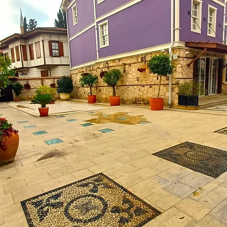 Accommodatie bij particulieren Comfortable Flat With Jacuzzi Near Hadrian's Gate